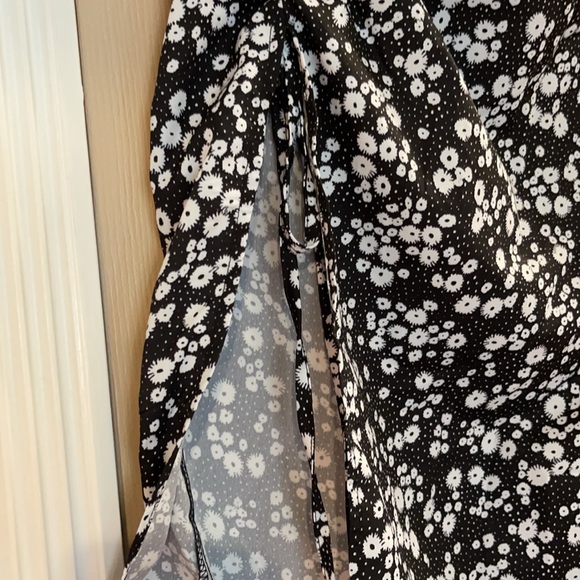 NEW - Floral Print Drawstring Split Thigh Skirt - Picture 6 of 9